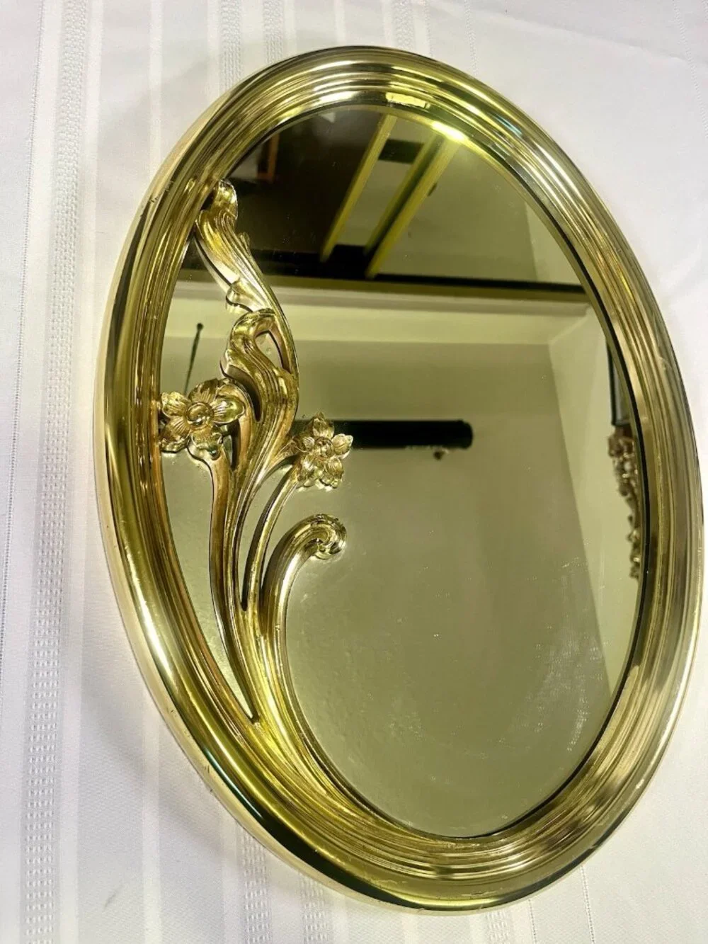 VTG 80s Syroco Gold Oval Wall Mirror Floral Hollywood Regency Art Nouveau Ornate